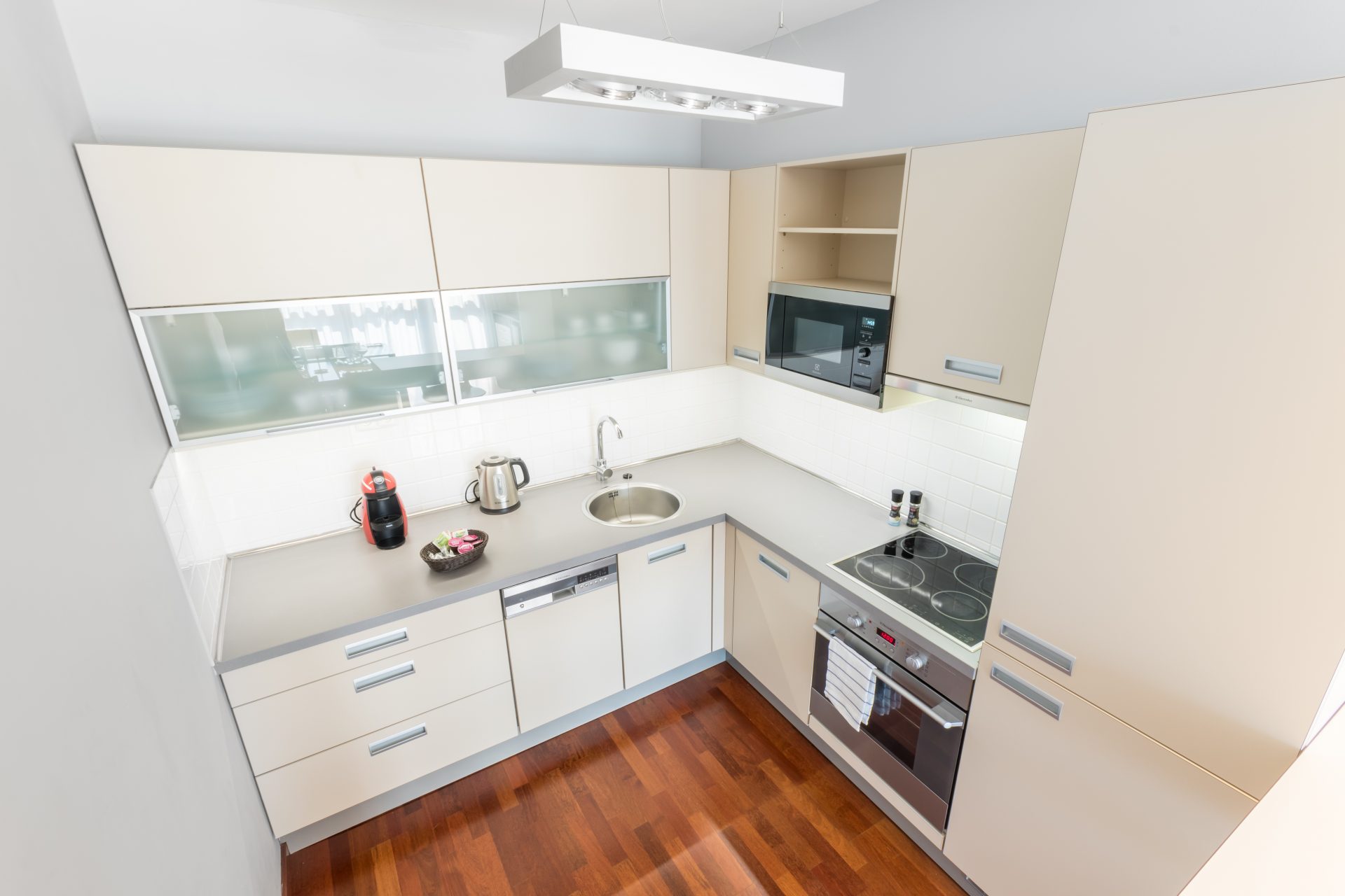 F2-724_Albertov (2020-04)-08