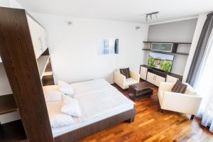 F2-726_Albertov (2020-04)-02