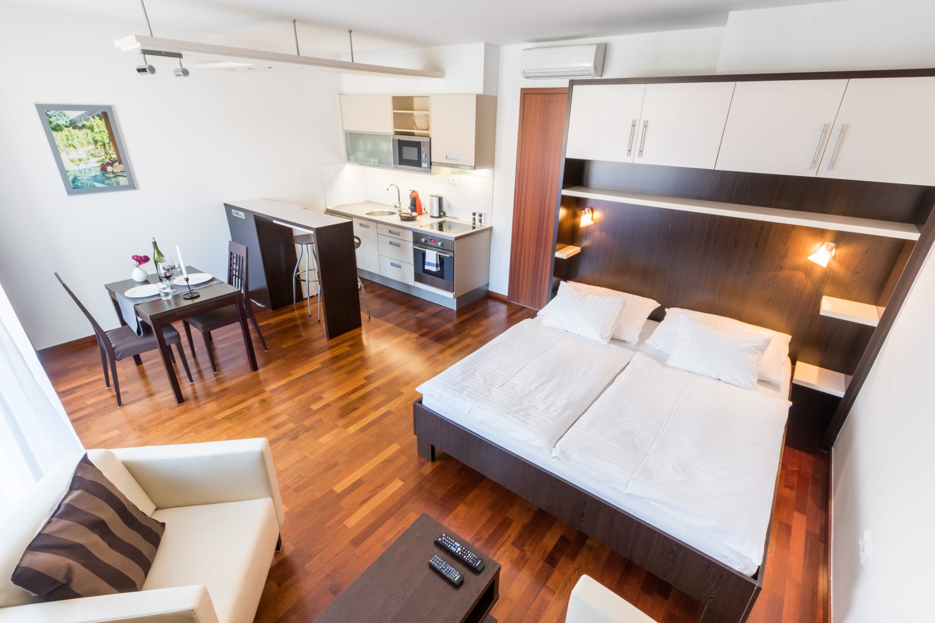 F2-726_Albertov (2020-04)-04